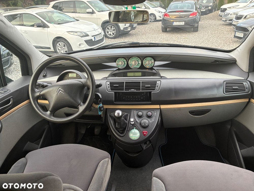 Citroën C8 2.0 16V X - 14