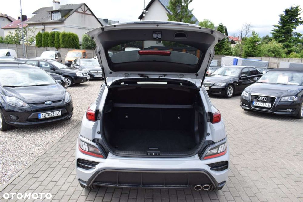 Hyundai Kona - 12