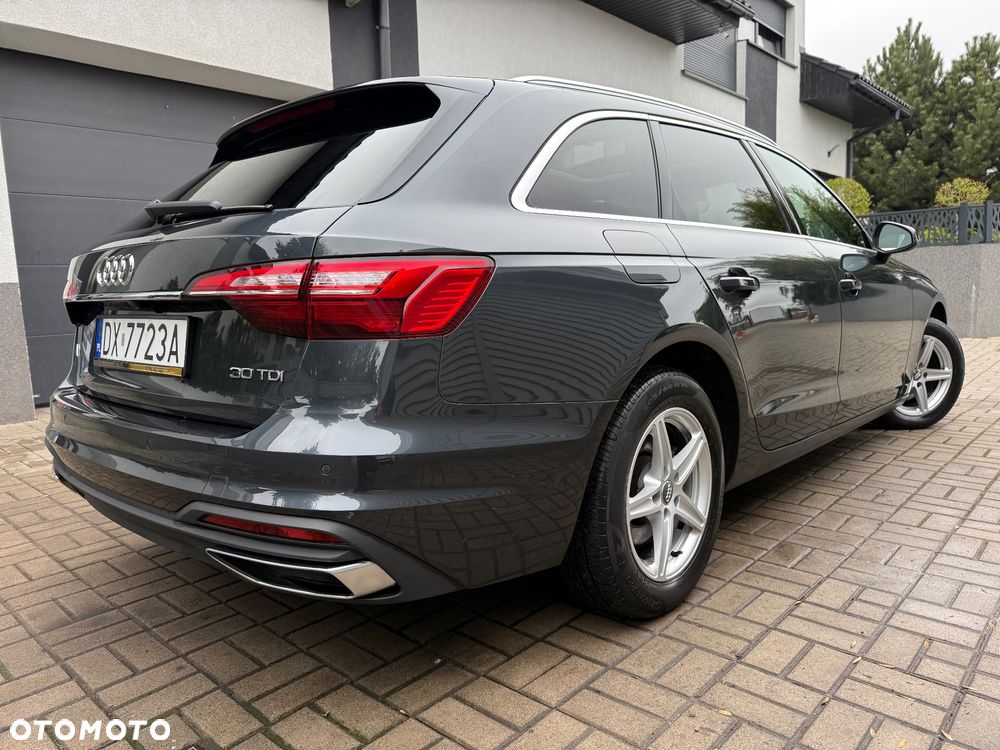 Audi A4 Avant 30 TDI advanced - 4