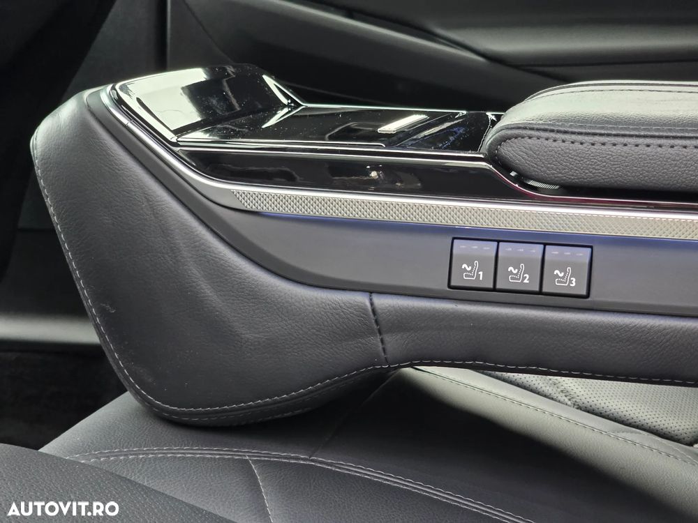 DS Automobiles DS 9 1.6 PHeV FWD 250 EAT8 PERFORMANCE Line + - 22