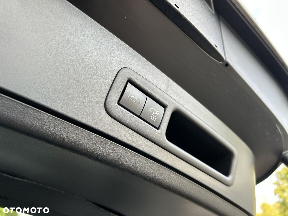 Lexus UX 250h GPF F Impression 2WD - 24