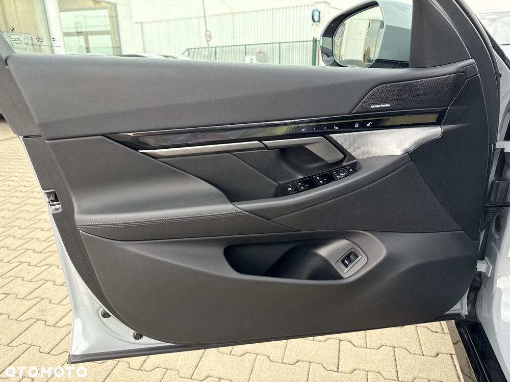 BMW Seria 5 - 11
