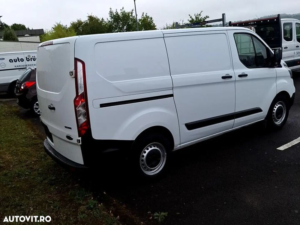 Ford Transit Custom - 8