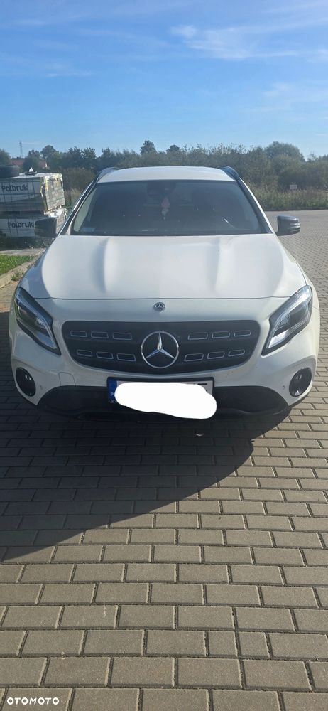 Mercedes-Benz GLA 180 d 7G-DCT - 6