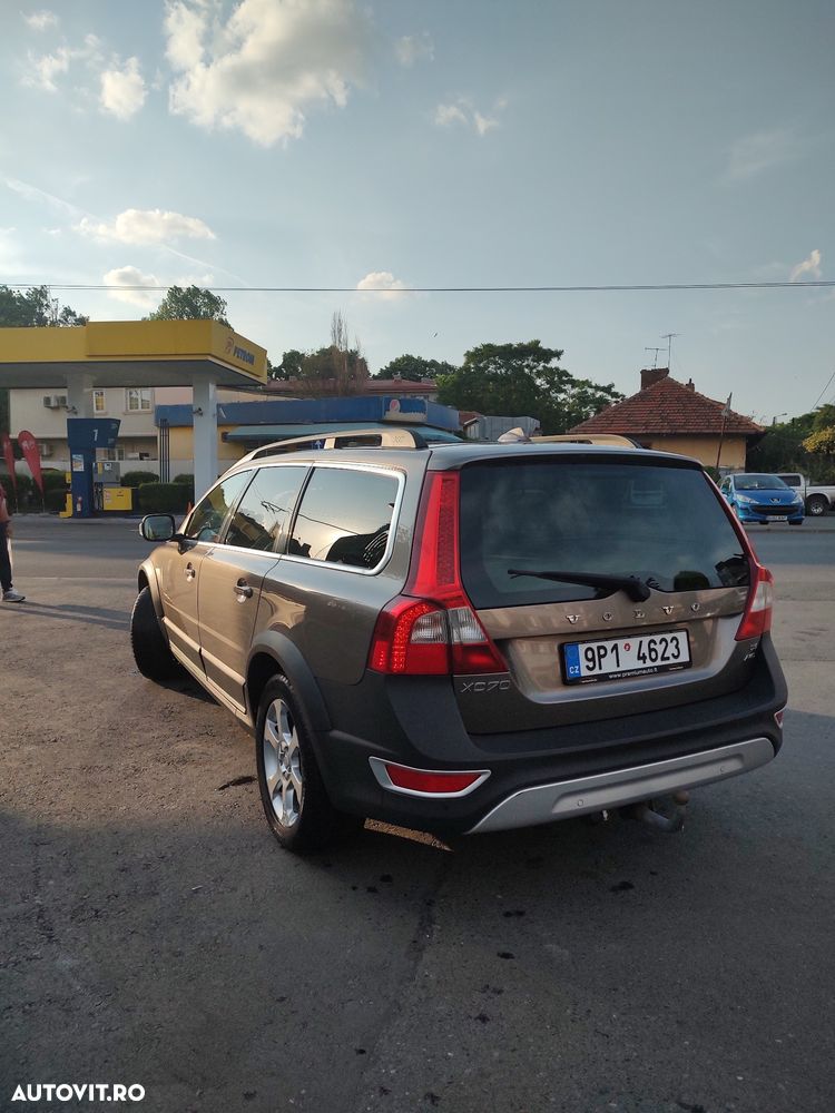 Volvo XC 70 D5 AWD Geartronic Momentum - 5