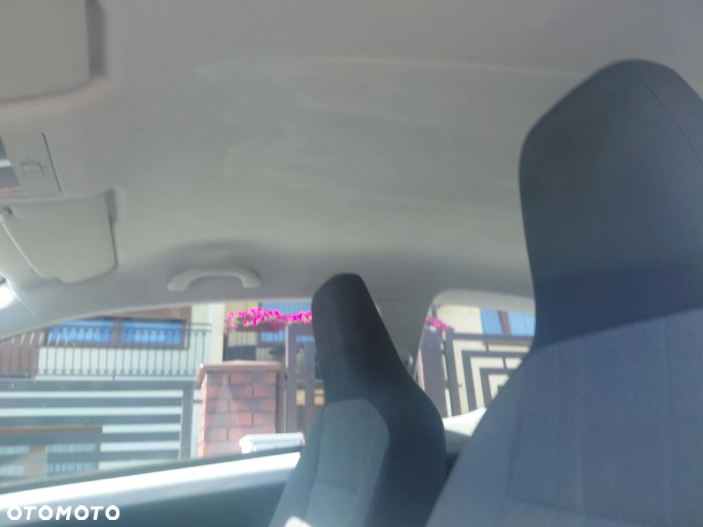 Volkswagen up! white - 22