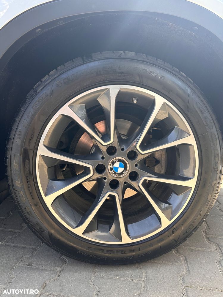 BMW X5 xDrive30d - 14