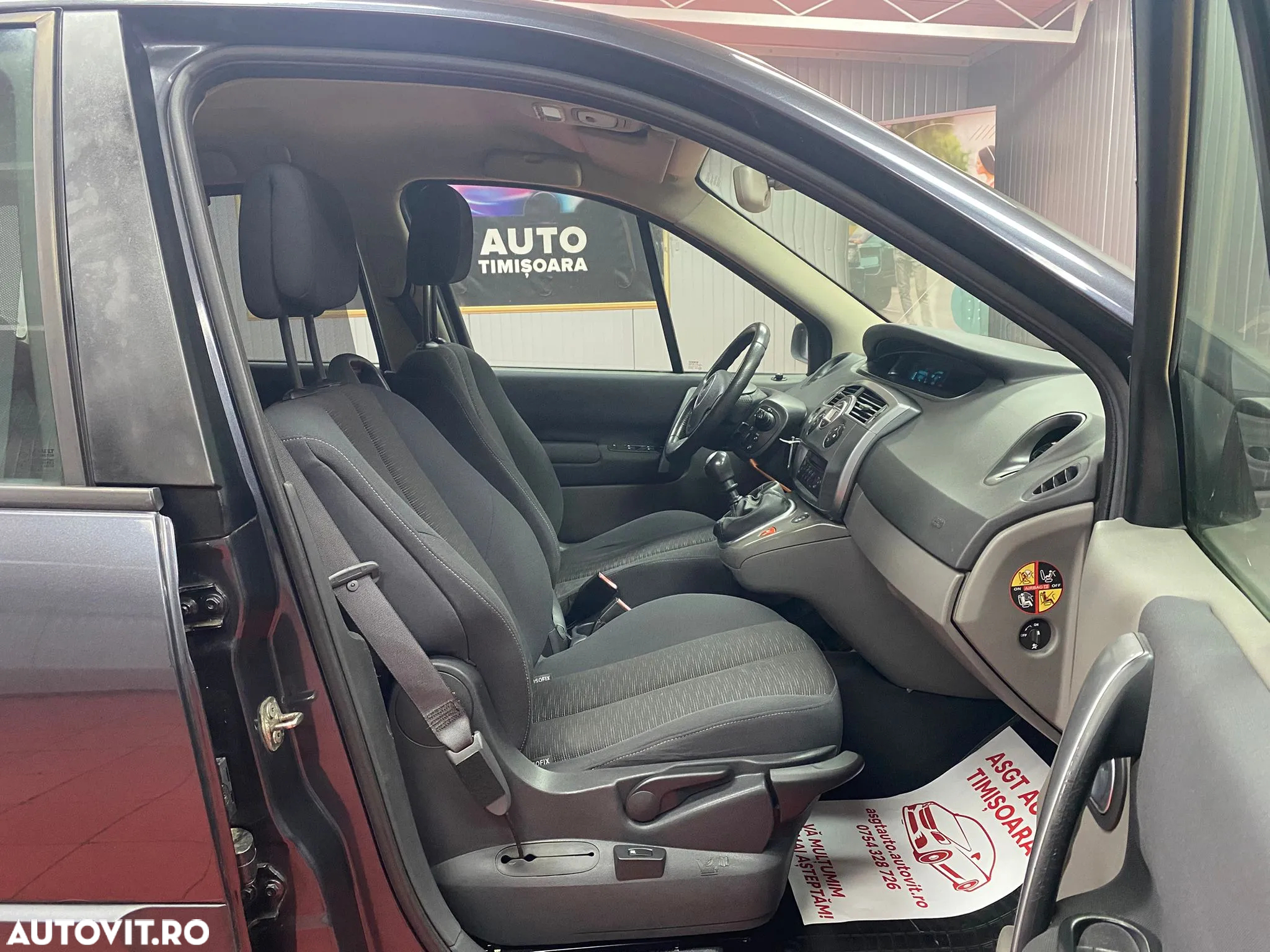 Renault Scenic - 12