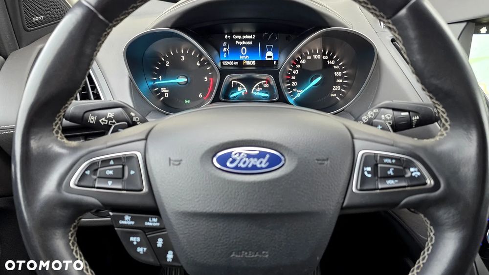 Ford Kuga 2.0 TDCi 4x4 Vignale - 34