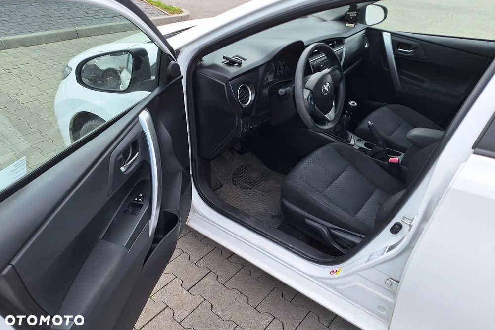Toyota Auris 1.4 D-4D Life - 10
