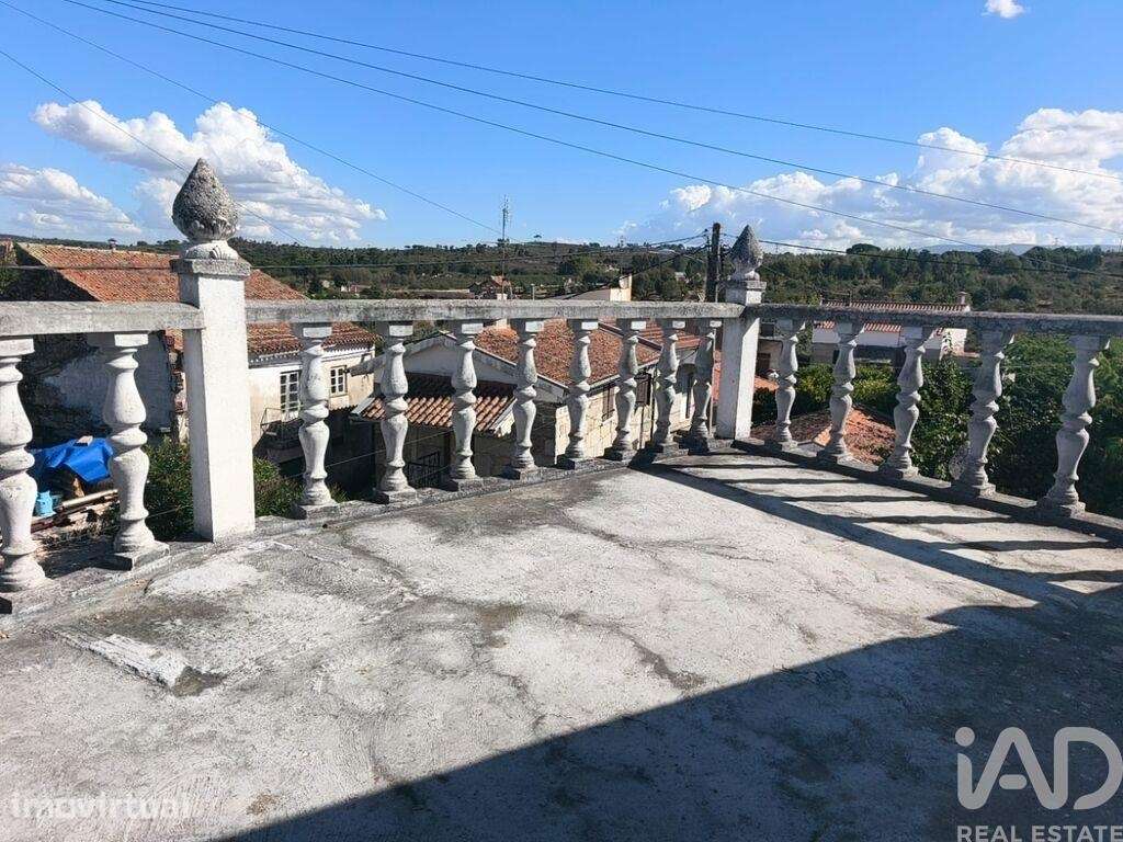 Moradia bi-familiar T5 em Paranhos de 236,84 m2 - Grande imagem: 3/40