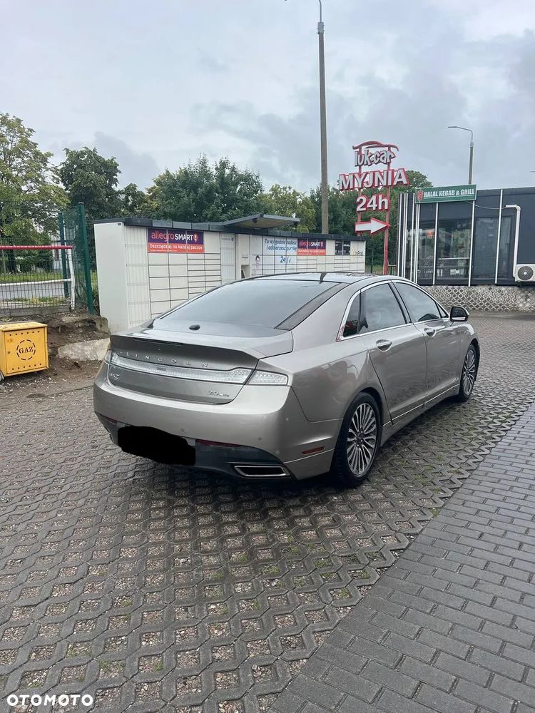 Lincoln MKZ - 3