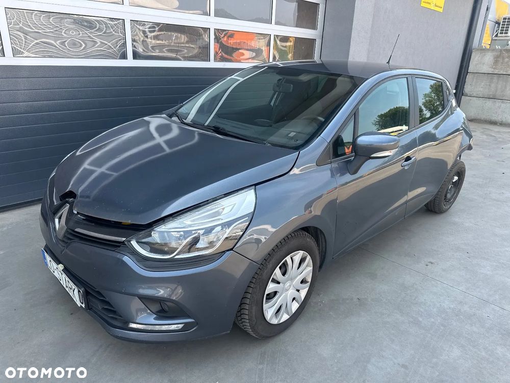 Renault Clio 1.2 16V Alize - 8