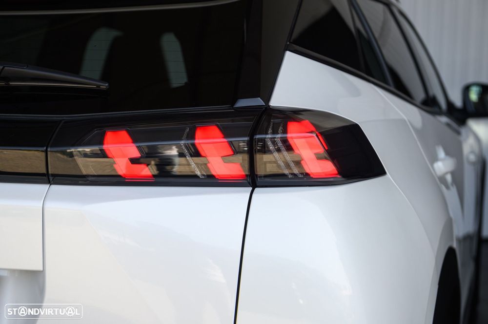 Peugeot 2008 1.2 PureTech Allure - 19