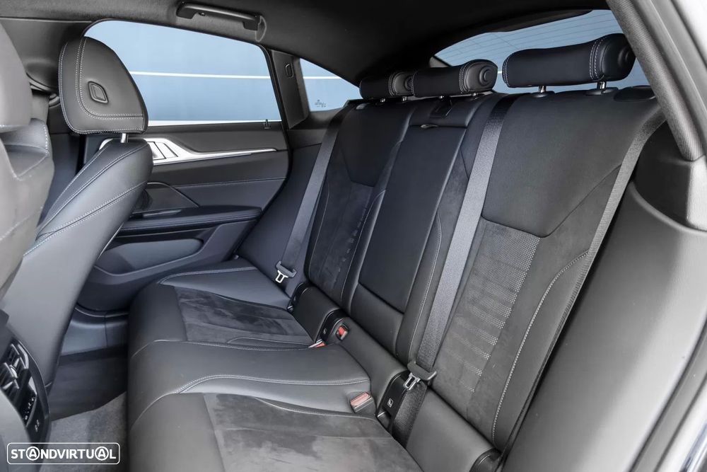 BMW i4 eDrive40 Pack Desportivo M - 19