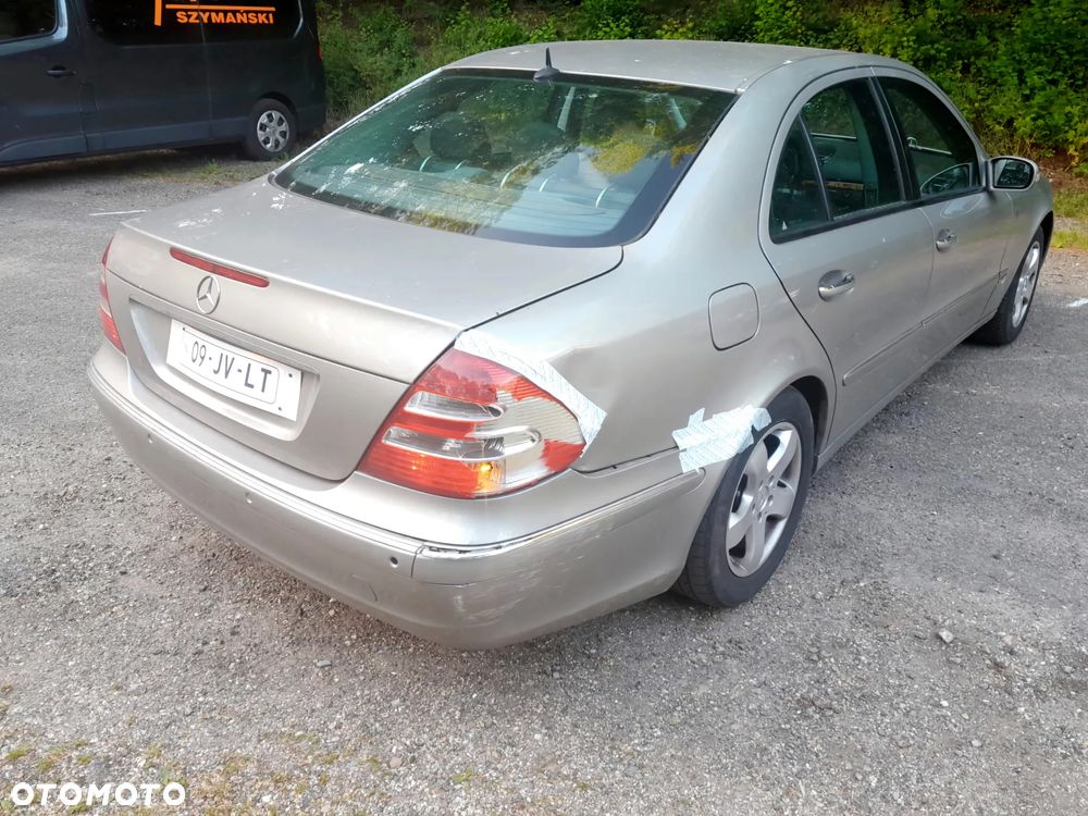 Mercedes-Benz Klasa E - 11