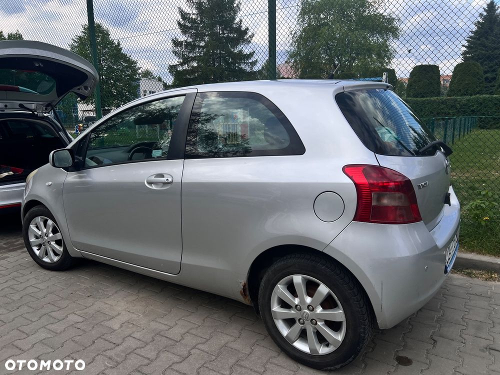 Toyota Yaris - 3
