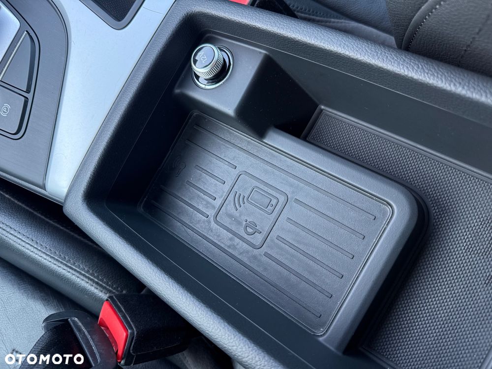 Audi A4 Avant 2.0 TDI S tronic - 13