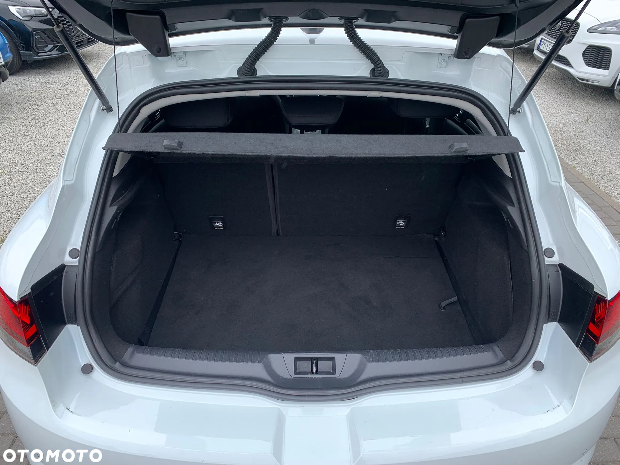 Renault Megane 1.6 E-TECH Plug-In Zen - 7