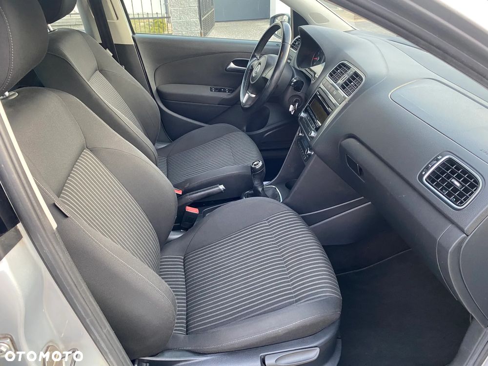 Volkswagen Polo 1.4 16V Highline - 22