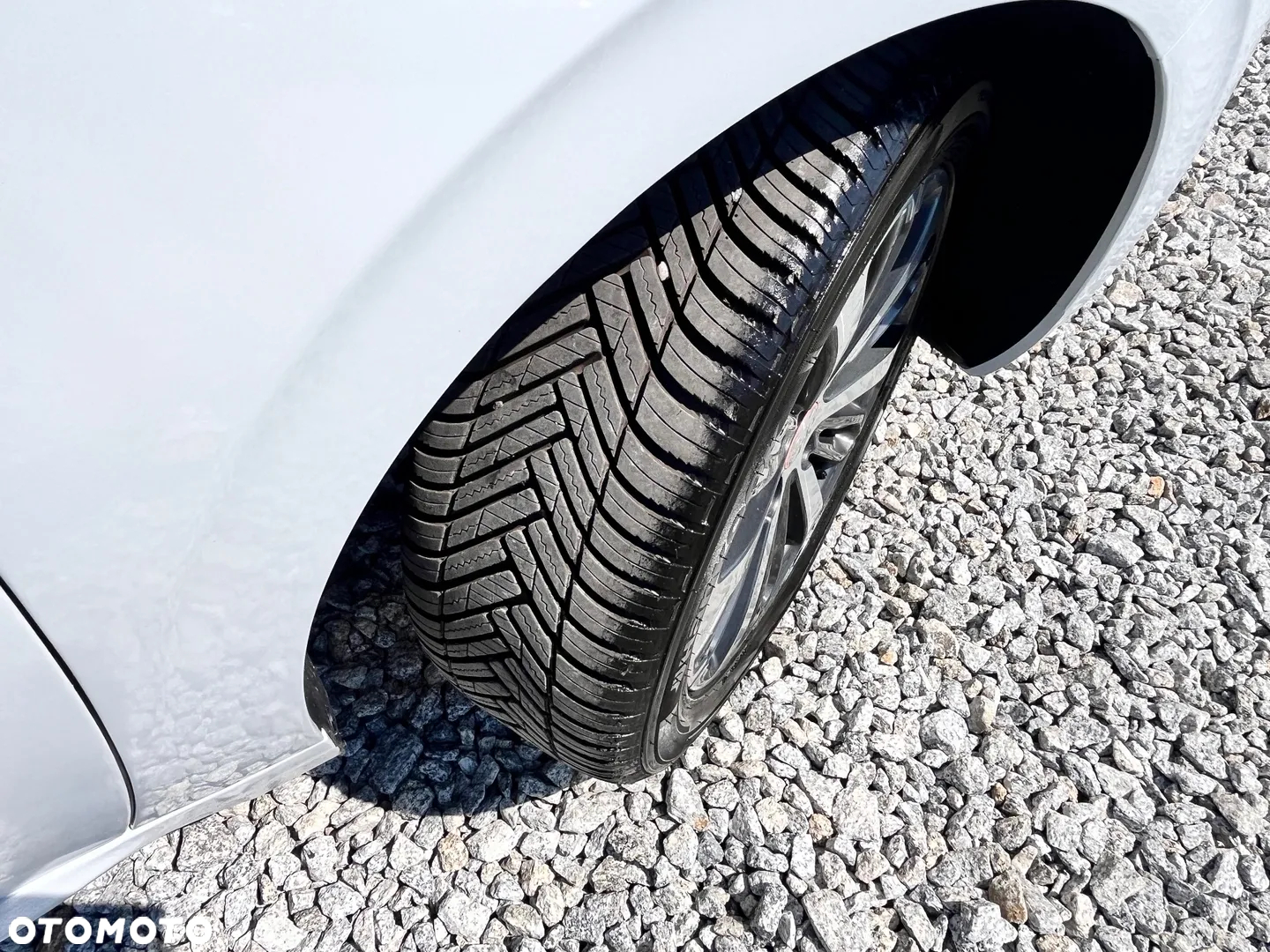 Peugeot 208 1.2 PureTech GPF Allure S&S EAT6 - 29