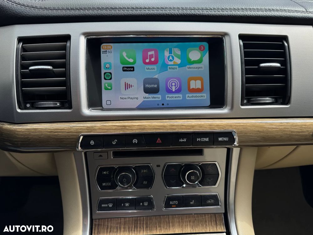 Jaguar XF 2.2D Luxury - 12