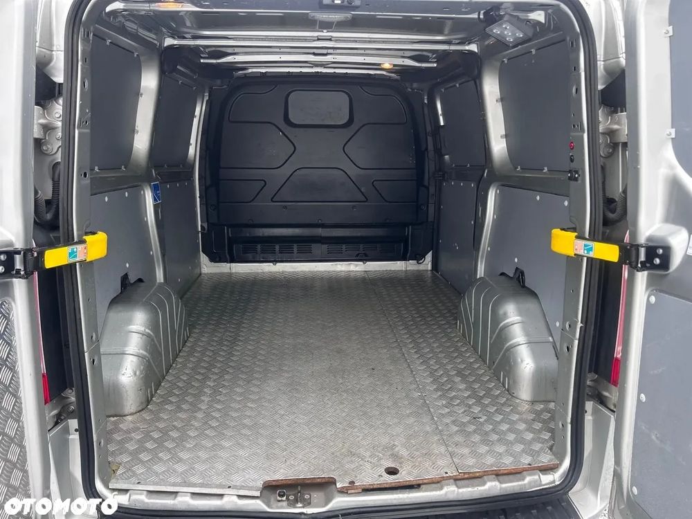 Ford Transit Custom - 13