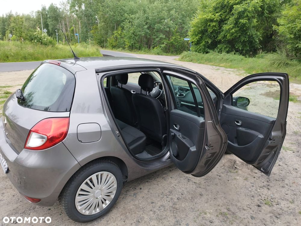 Renault Clio 1.2 16V Expression - 4