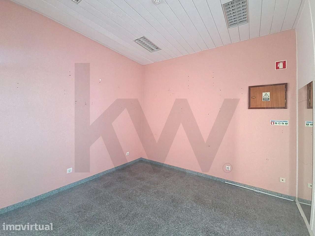 Oportunidade Única: Loja de 10m2 em Galeria Premium - Grande imagem: 2/6