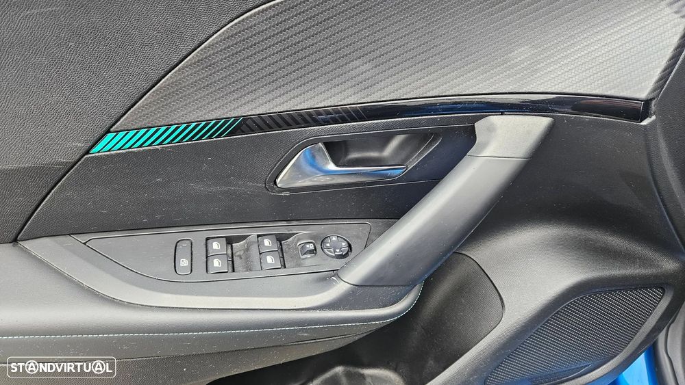 Peugeot 2008 1.5 BlueHDi Allure Pack EAT8 - 25