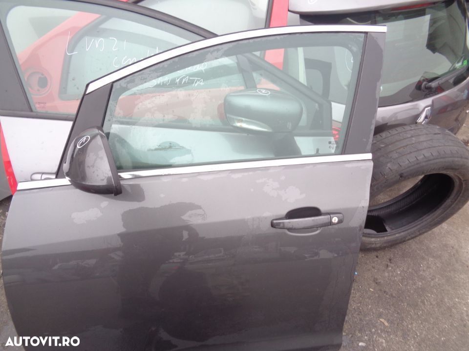 Vand Usa Fata Stanga Opel Astra J din 2011 - 1