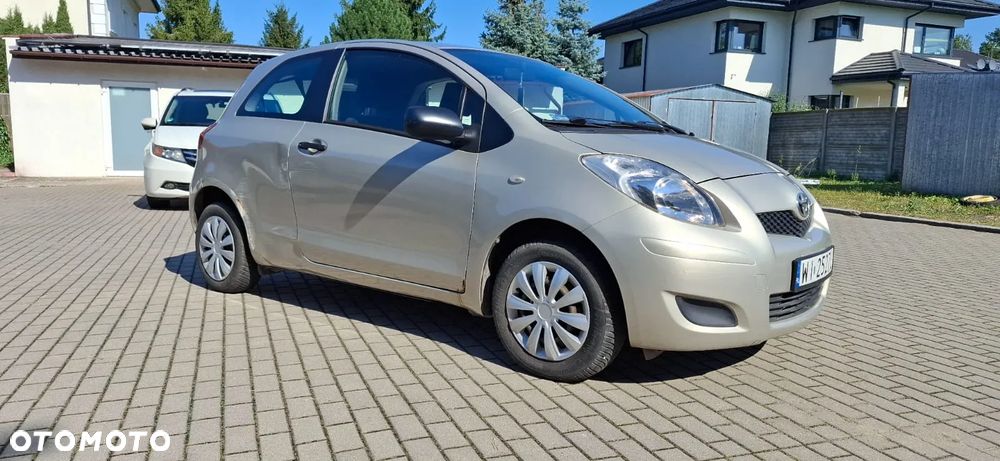 Toyota Yaris - 17