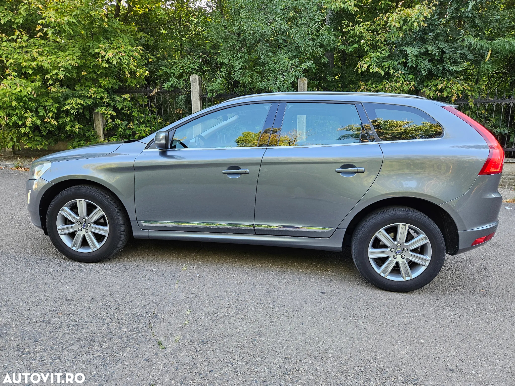 Volvo XC 60 D4 Geartronic Summum - 11