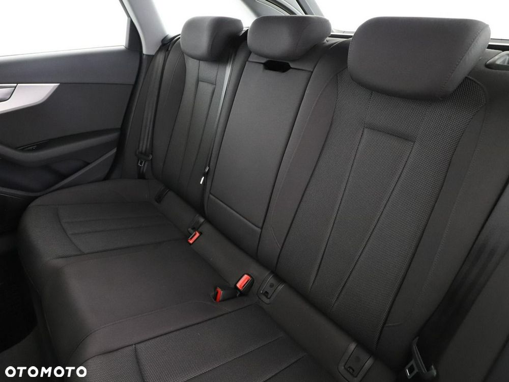 Audi A4 Avant 30 TDI mHEV S tronic - 18