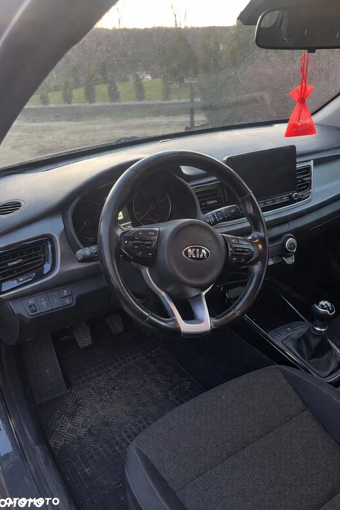 Kia Rio 1.2 L - 11