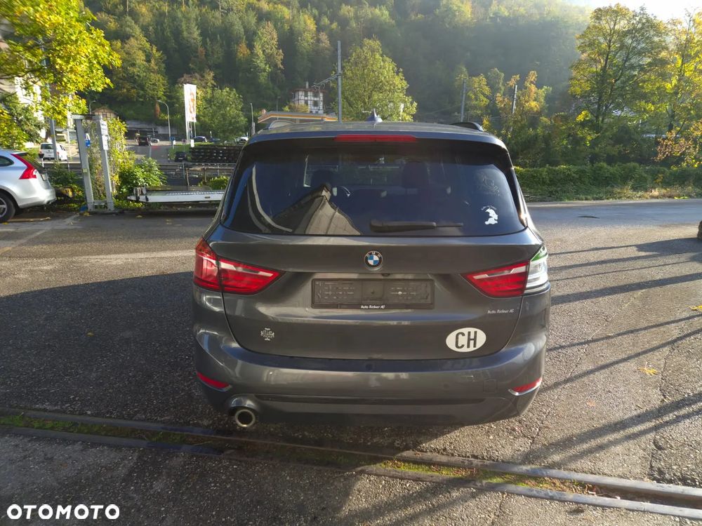 BMW Seria 2 216i - 6