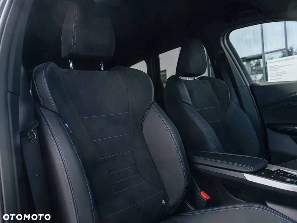 BMW X1 sDrive20i mHEV - 13