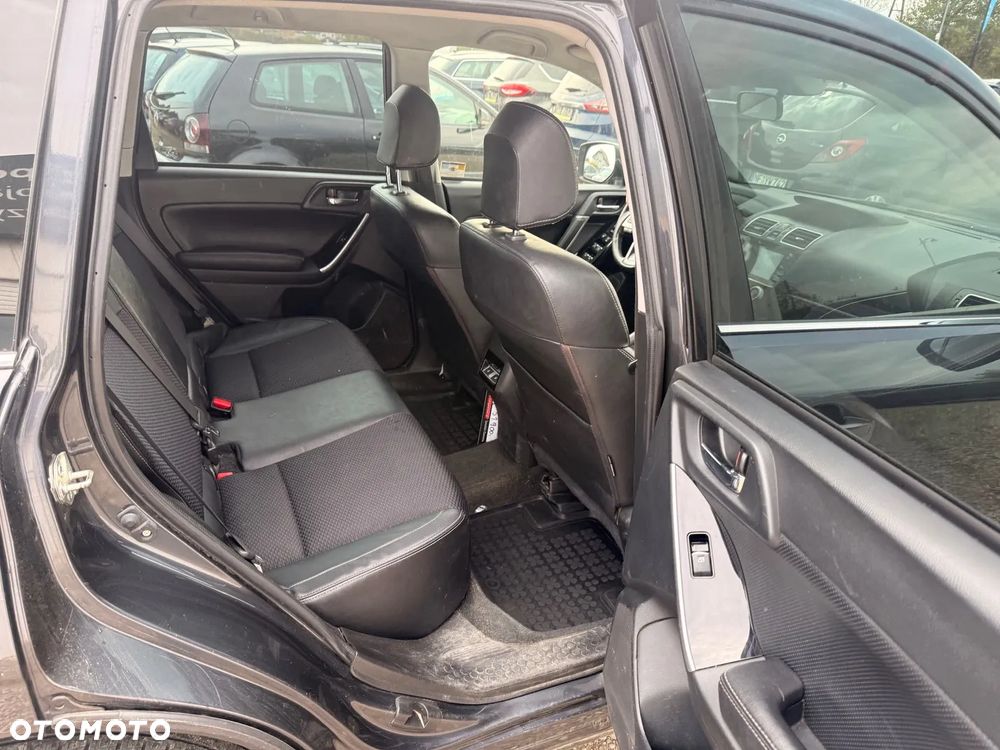Subaru Forester 2.0 i Platinum Lineartronic - 19