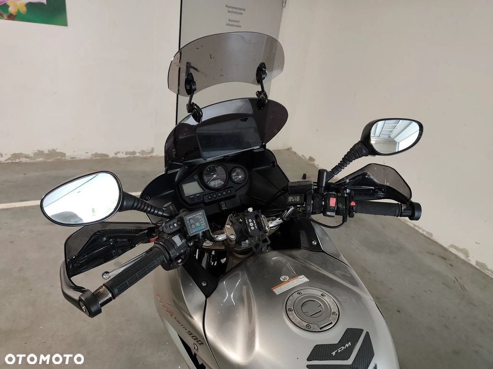 Yamaha TDM - 8