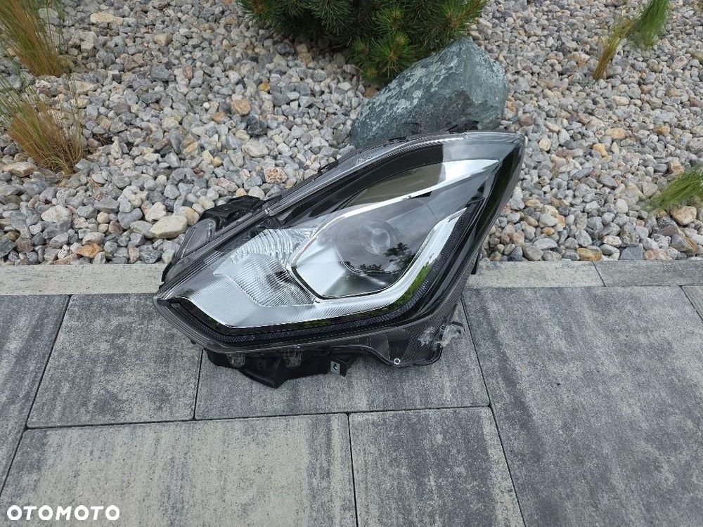 SUZUKI SWIFT MK8 Lampa lewa przód Kompletna Full Led Dynamic W2966 - 2