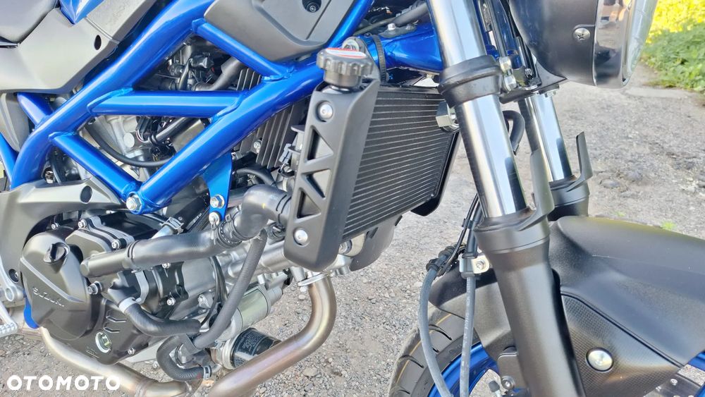 Suzuki SV - 9