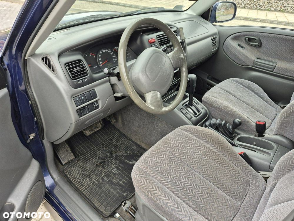 Suzuki Grand Vitara - 12