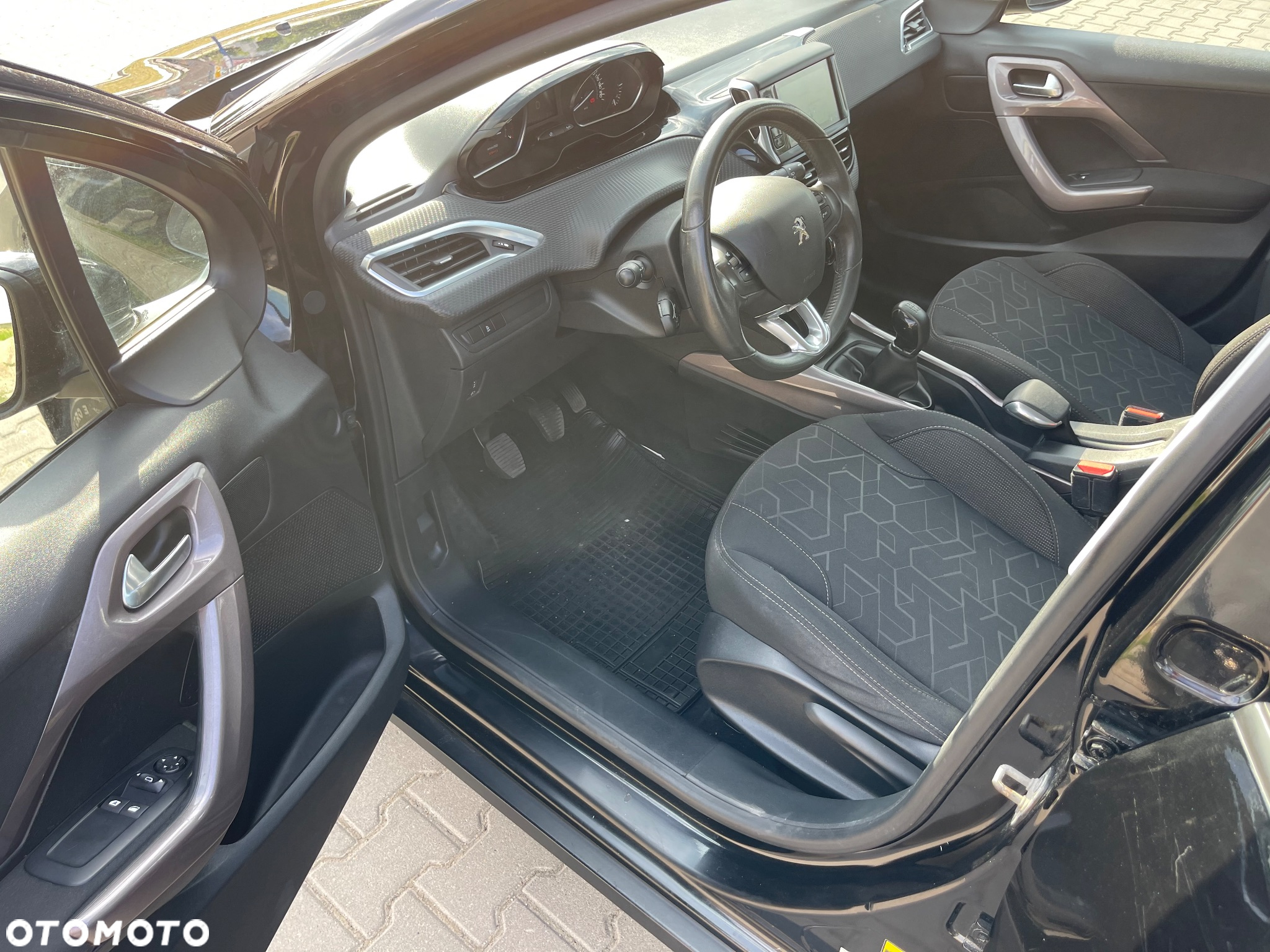 Peugeot 2008 - 17