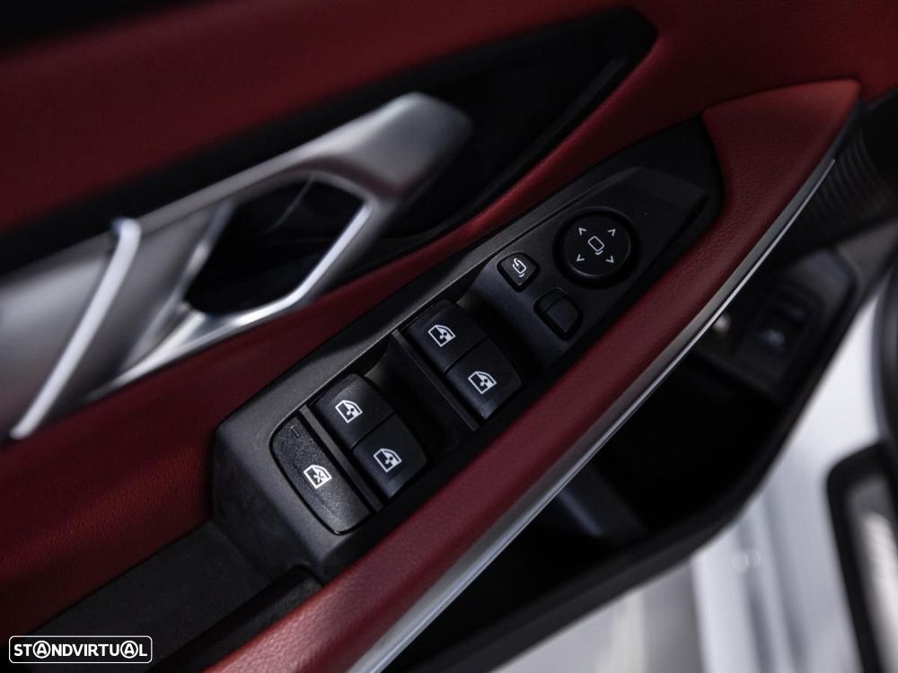 BMW 320 e Pack Desportivo M Auto - 18