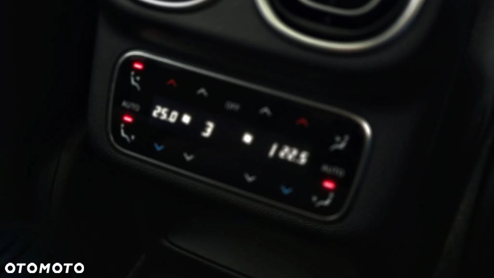 Mercedes-Benz GLC 300 d 4Matic 9G-TRONIC AMG Line Advanced - 37