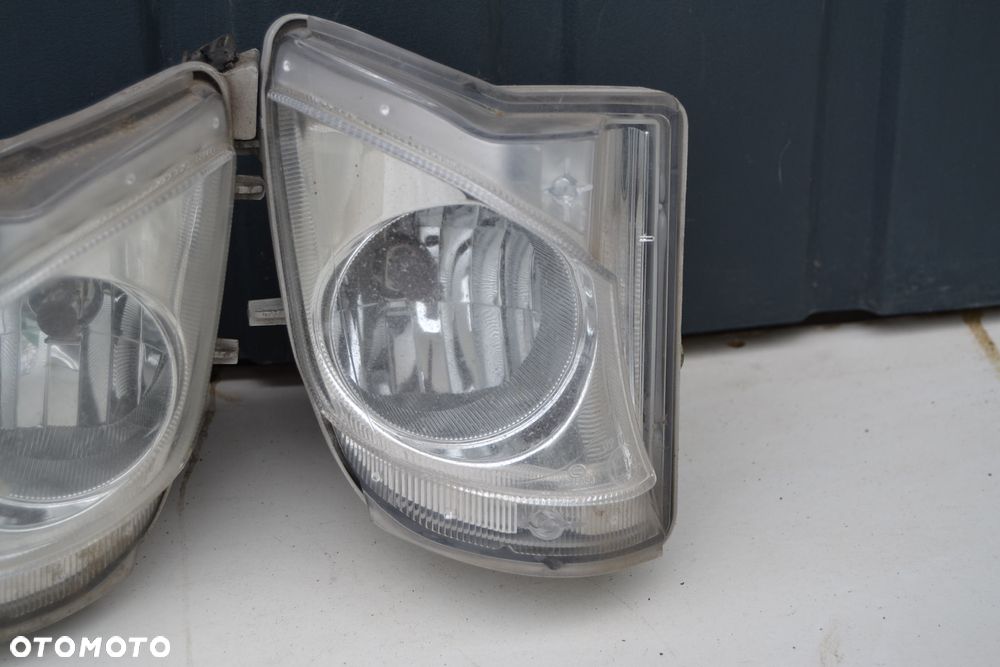 Lampa przód halogen lexus is II 220/250/350 - 3