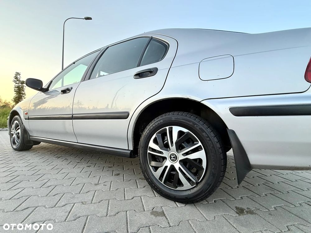 Honda Civic 1.4i S - 7