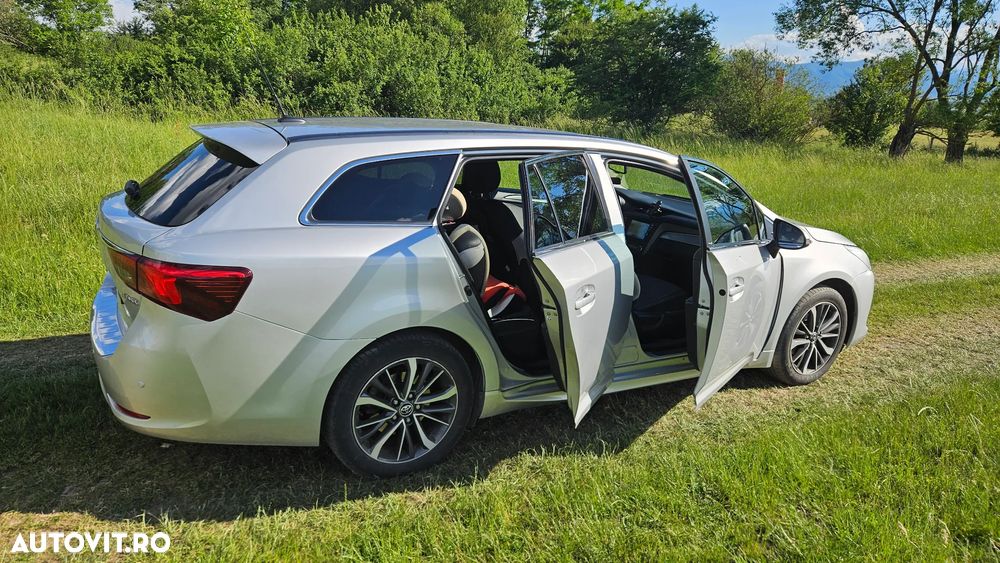 Toyota Avensis Touring Sports 1.8 Multidrive S Edition S+ - 1