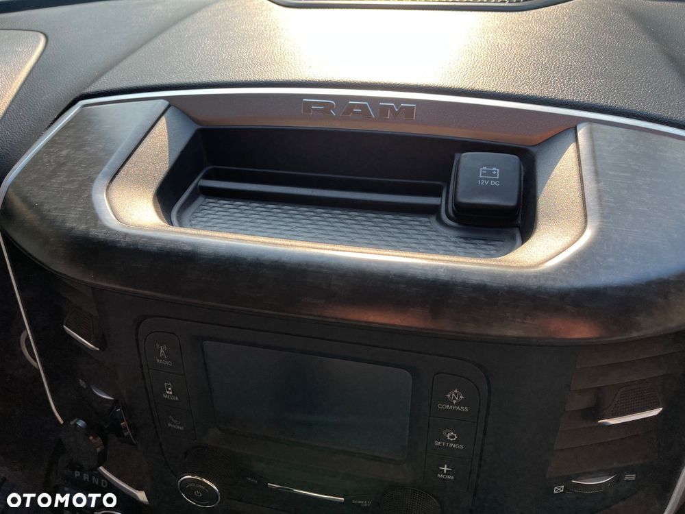 Dodge RAM - 19
