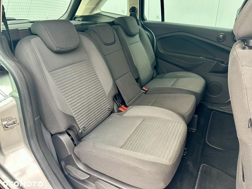 Ford Grand C-MAX - 12